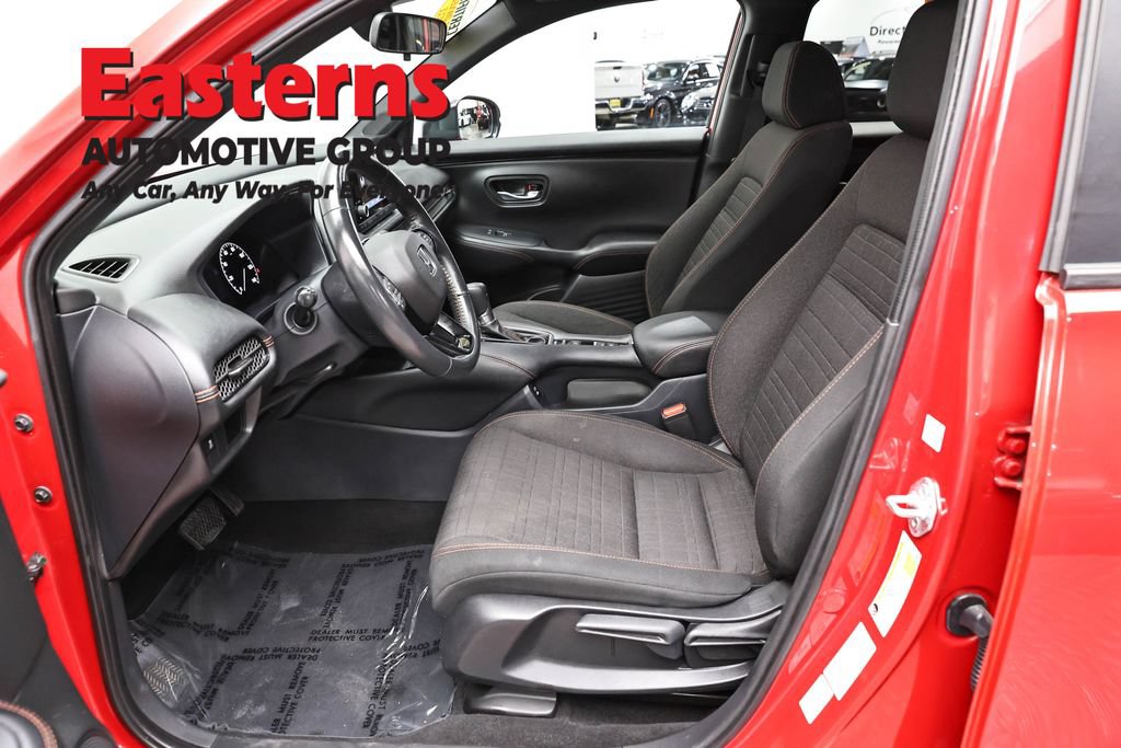 Used 2025 Honda HR-V Sport image 14
