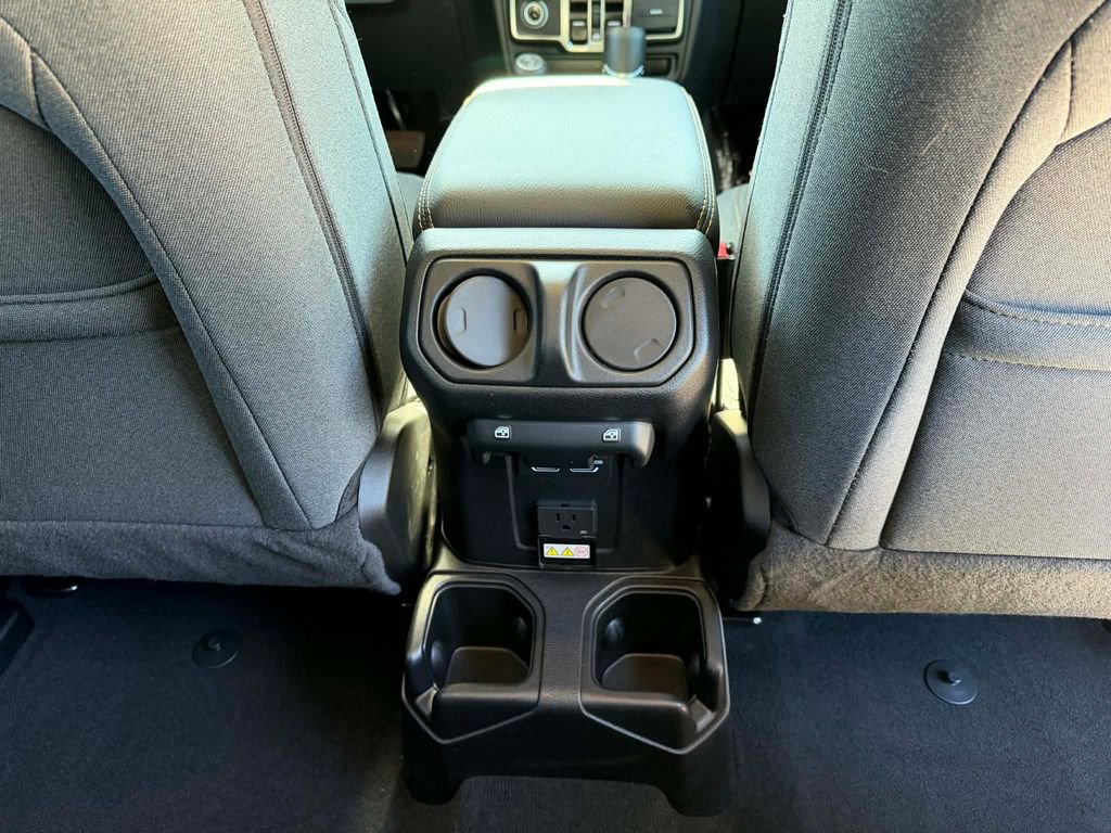 Certified 2026 Jeep Wrangler Sahara AWD/4WD image 30