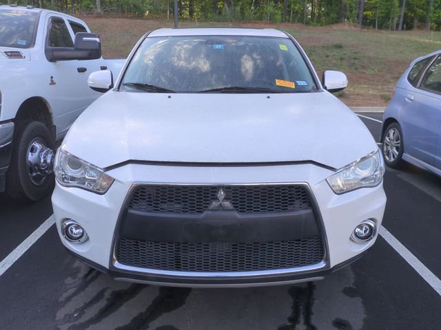 Used 2012 Mitsubishi Outlander GT image 2
