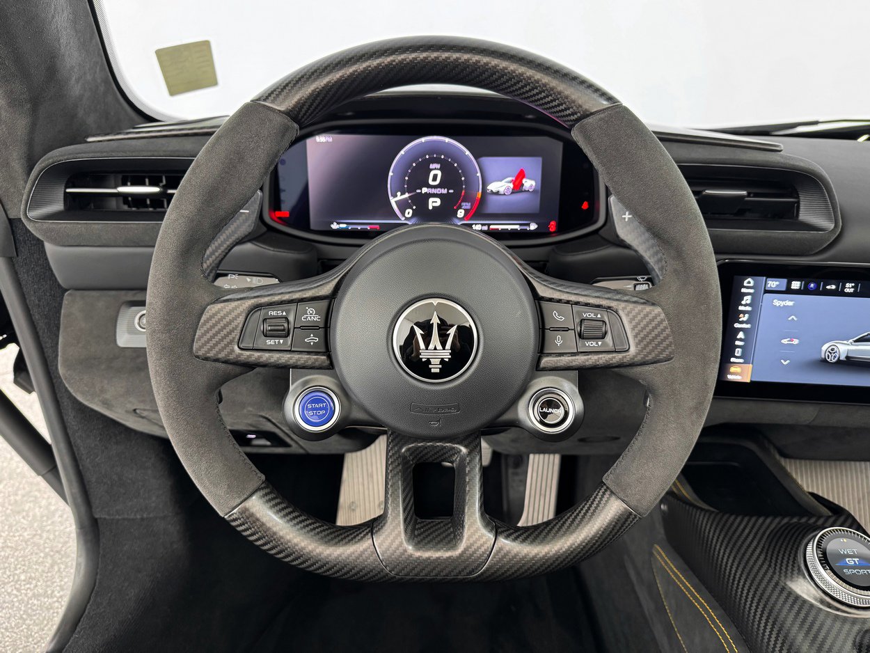 Used 2023 Maserati MC20 Spyder image 11