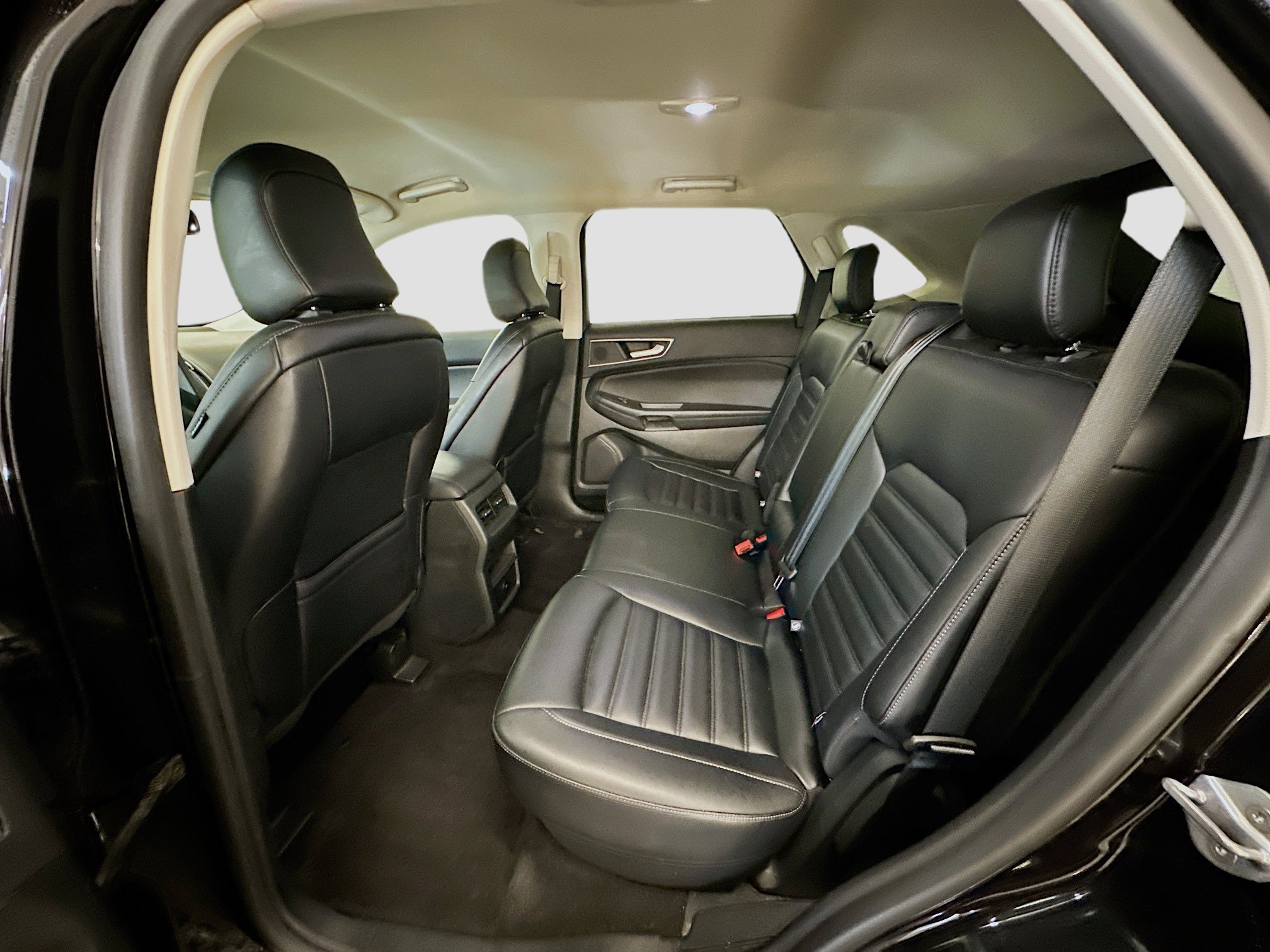 Used 2024 Ford Edge SEL image 28