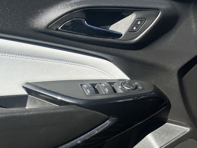 Used 2025 Chevrolet Trax LT w/ LT Convenience Package image 21