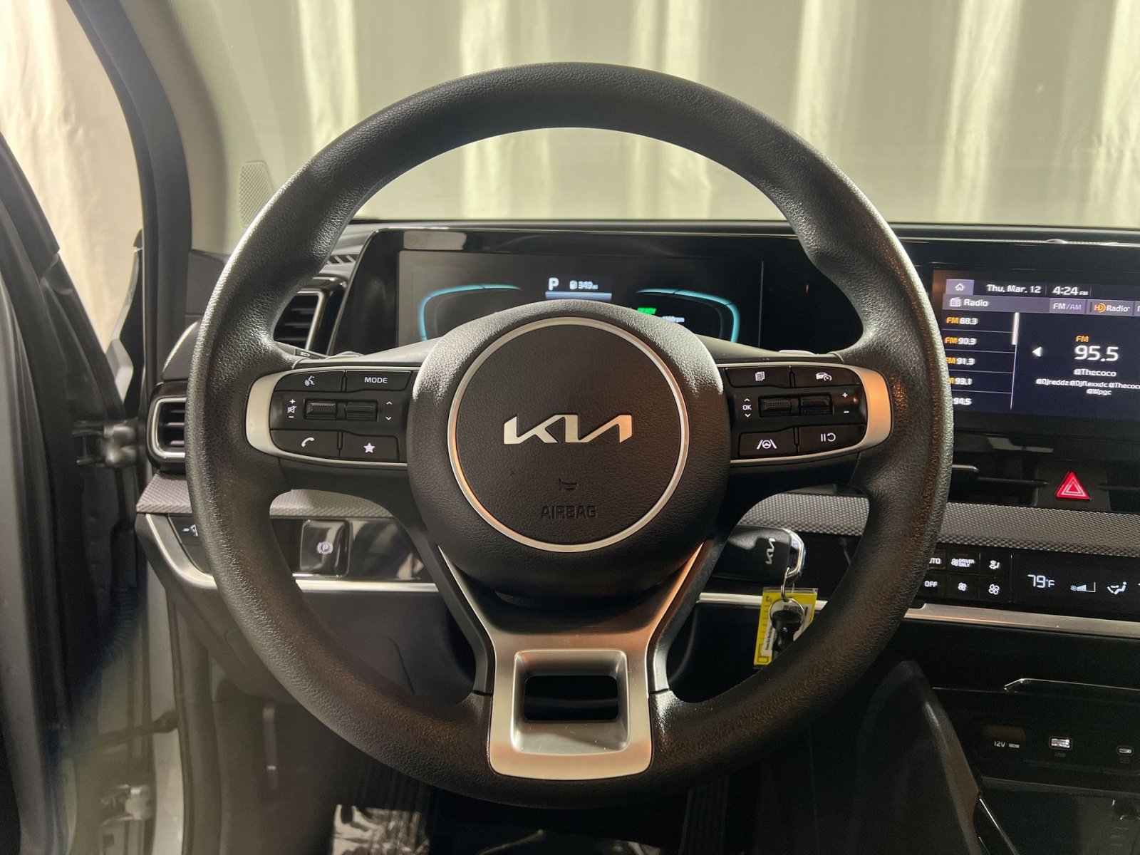 Used 2023 Kia Sportage LX image 22