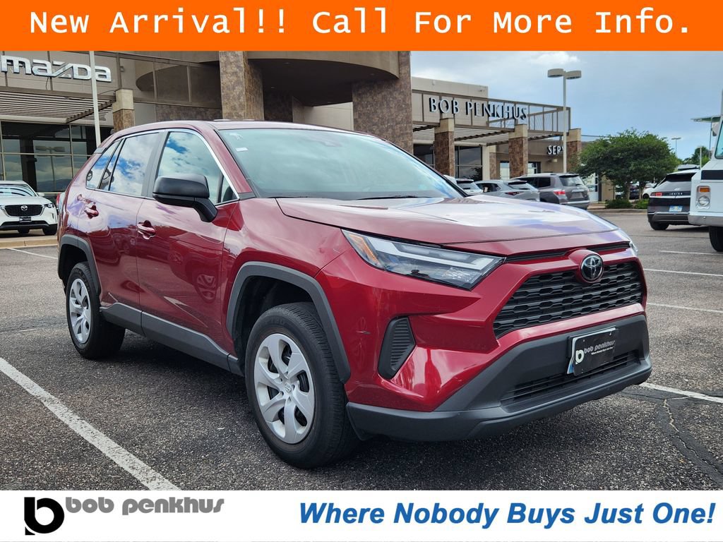 Used 2025 Toyota RAV4 LE AWD/4WD image 1