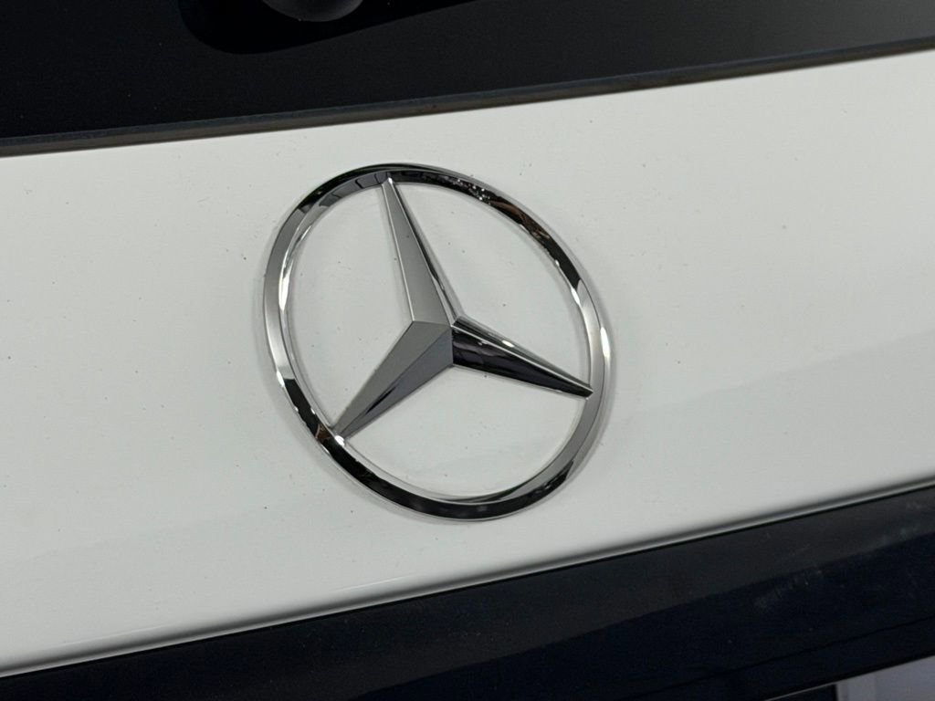 Used 2024 Mercedes-Benz GLC 300 image 10