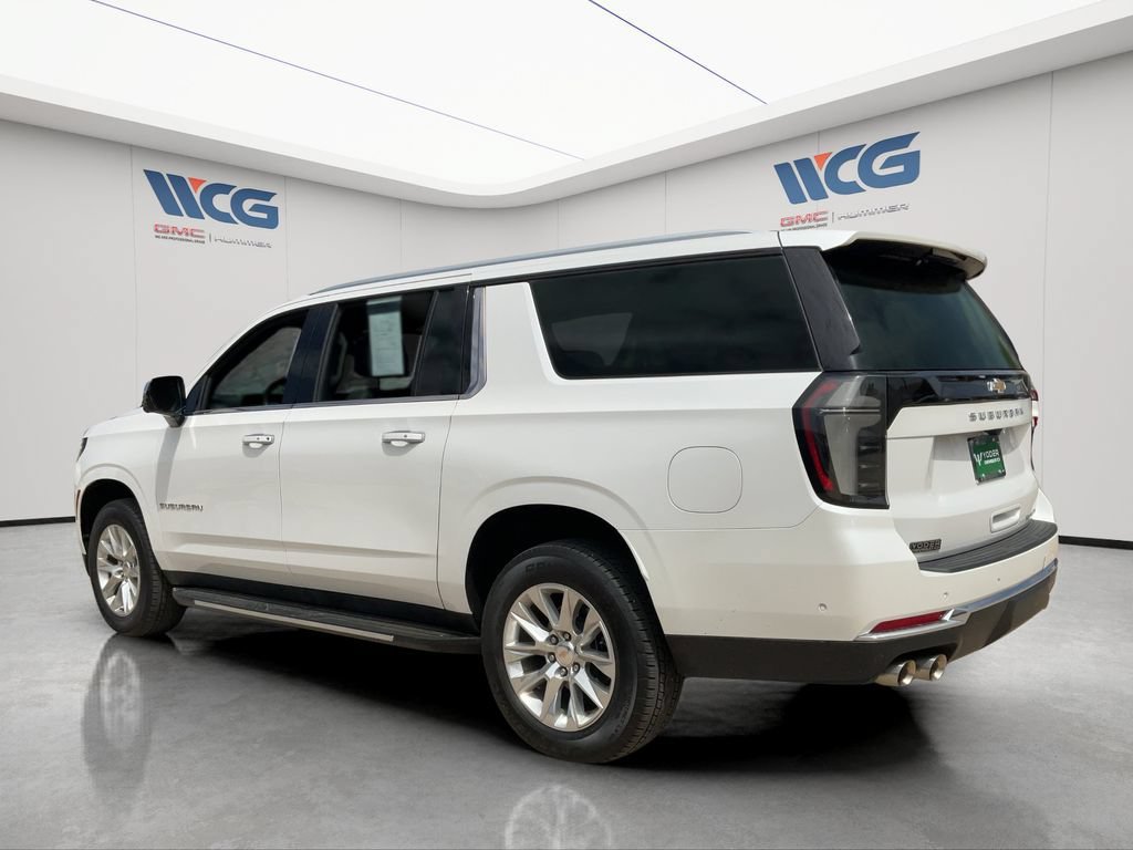 Used 2025 Chevrolet Suburban Premier AWD/4WD image 18