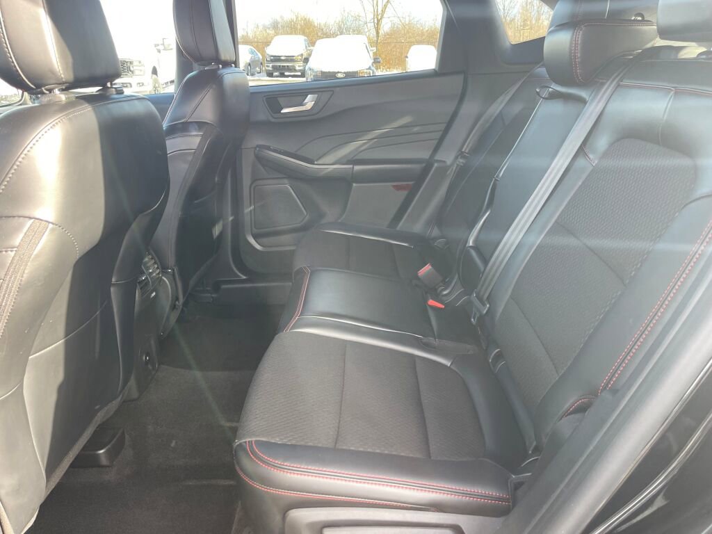 Used 2025 Ford Escape ST-Line Select image 18