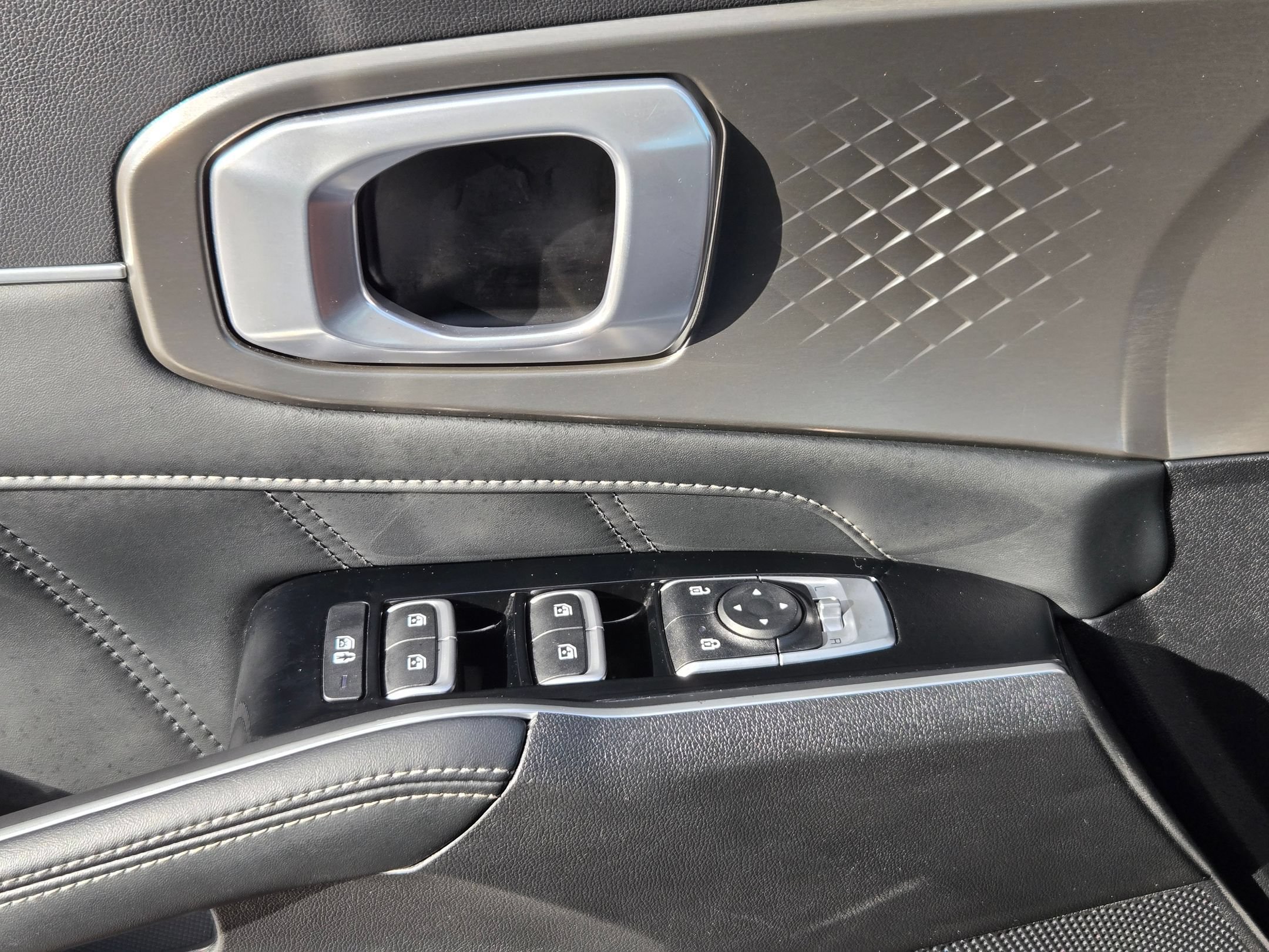 Used 2021 Kia Sorento SX FWD image 12