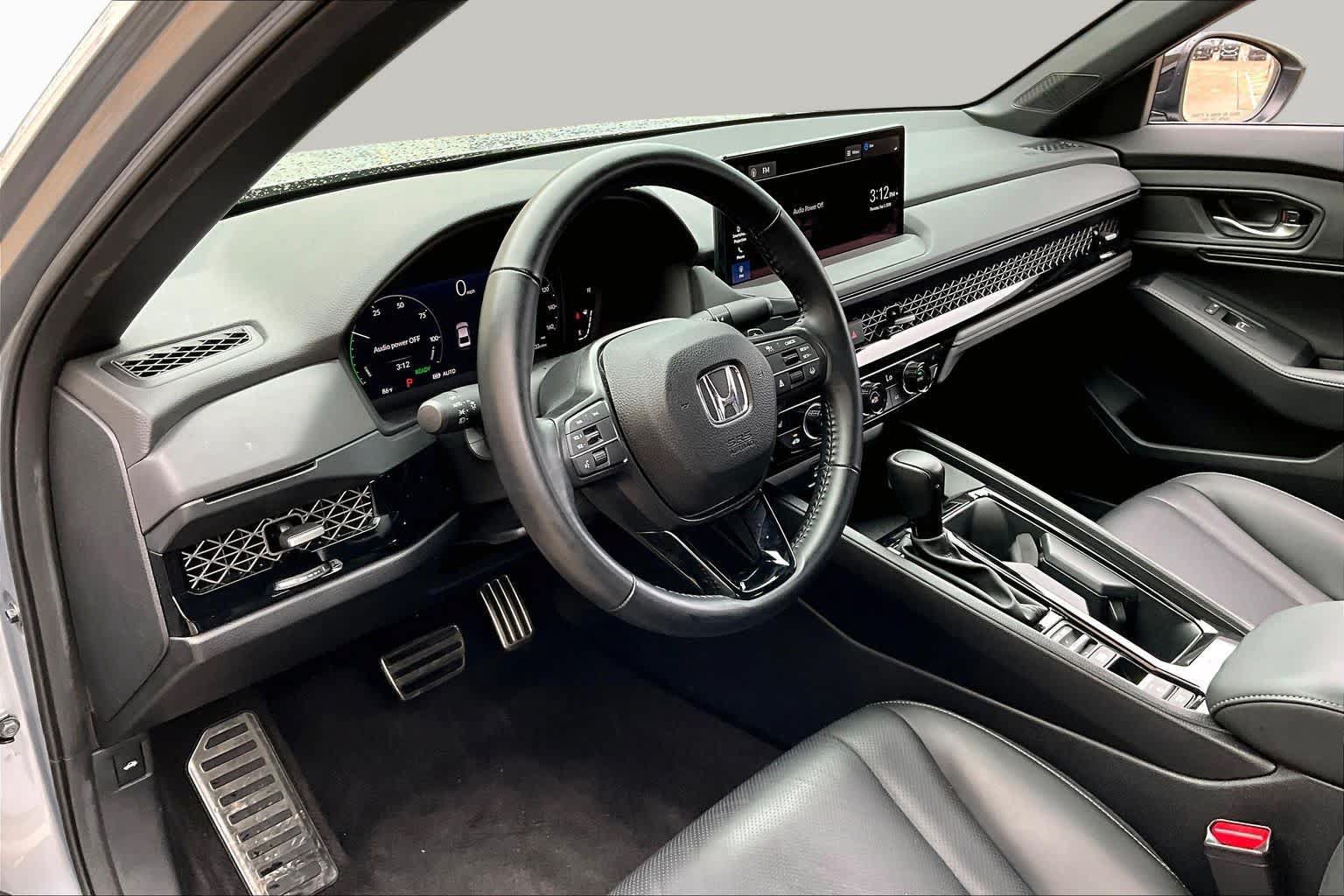 Used 2024 Honda Accord Sport image 17