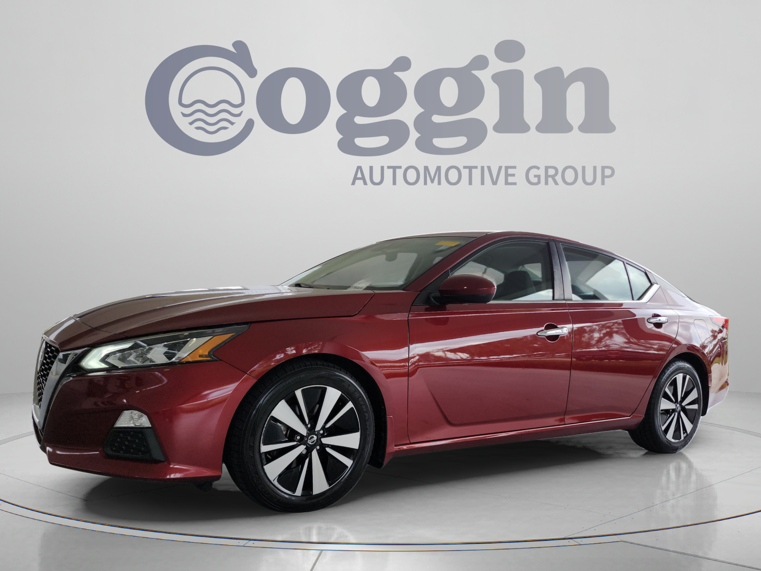 Used 2021 Nissan Altima 2.5 SV FWD image 2