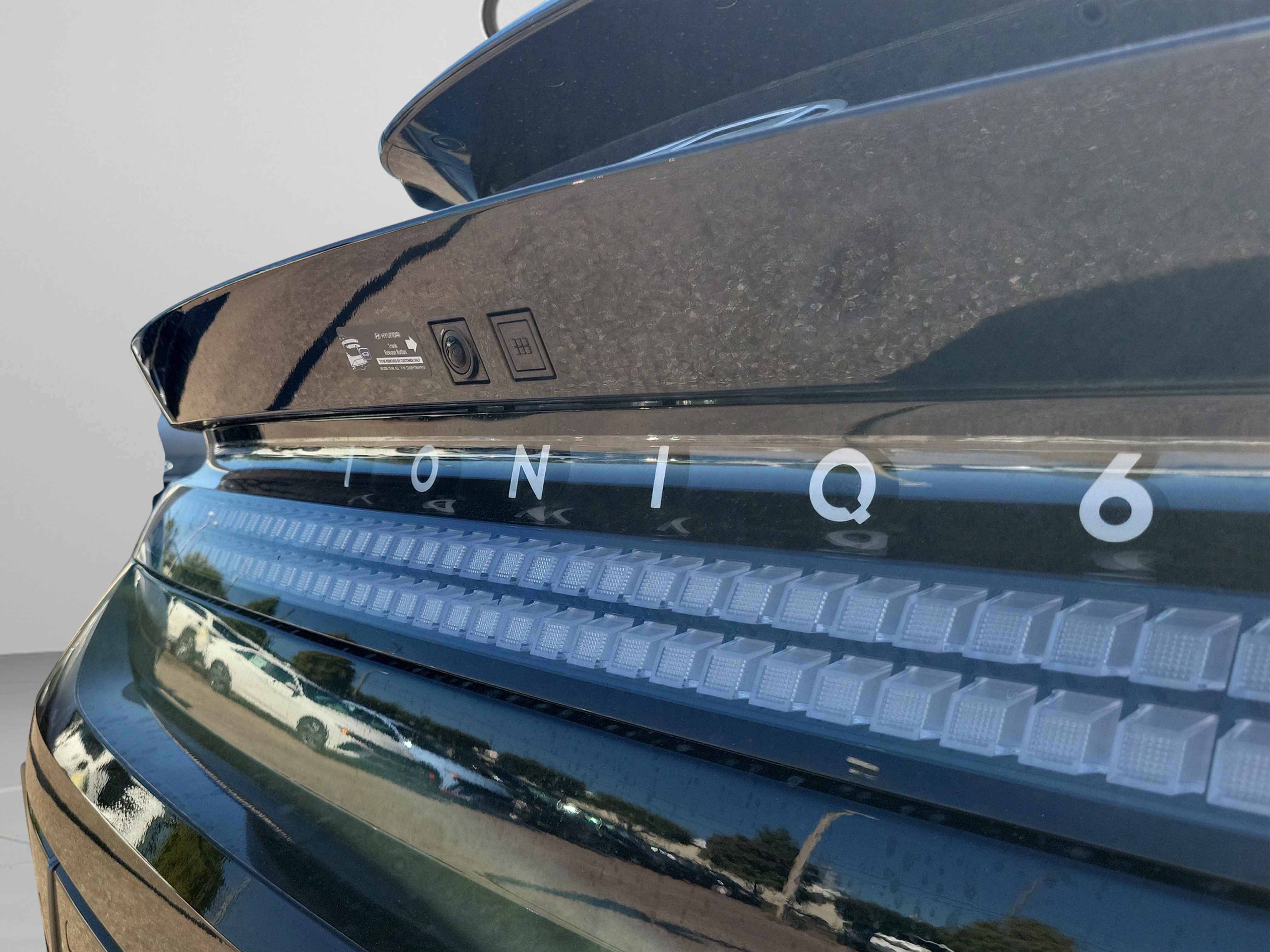 New 2025 Hyundai Ioniq 6 SE image 6