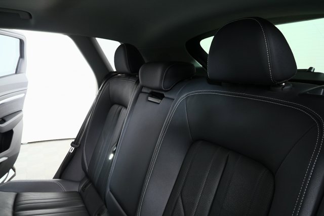 Used 2024 Audi Q8 e-tron Premium Plus image 22