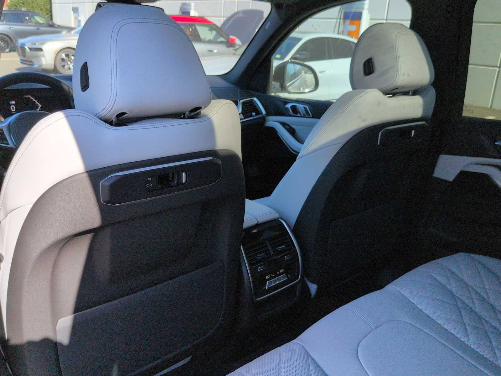 Used 2026 BMW X5 xDrive40i w/ M Sport Package AWD/4WD image 19