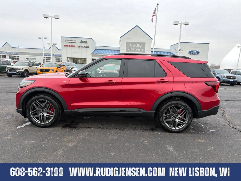 New 2026 Ford Explorer ST-Line w/ ST-Line Street Pack AWD/4WD image 3