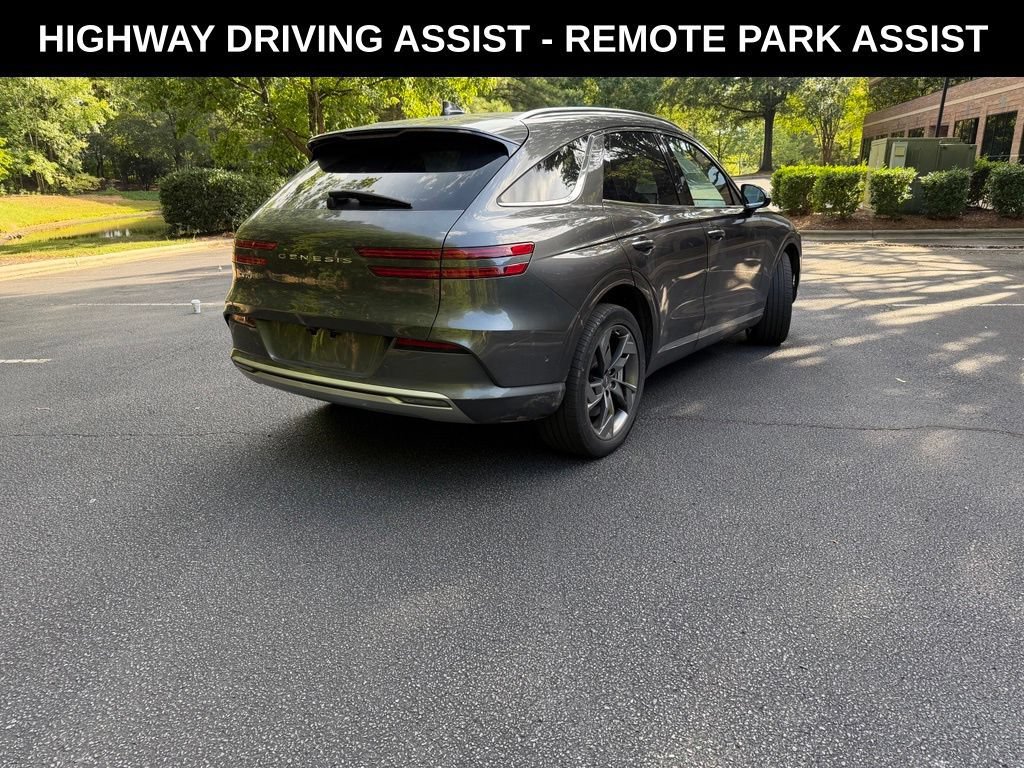 Used 2023 Genesis Electrified GV70 AWD/4WD image 2