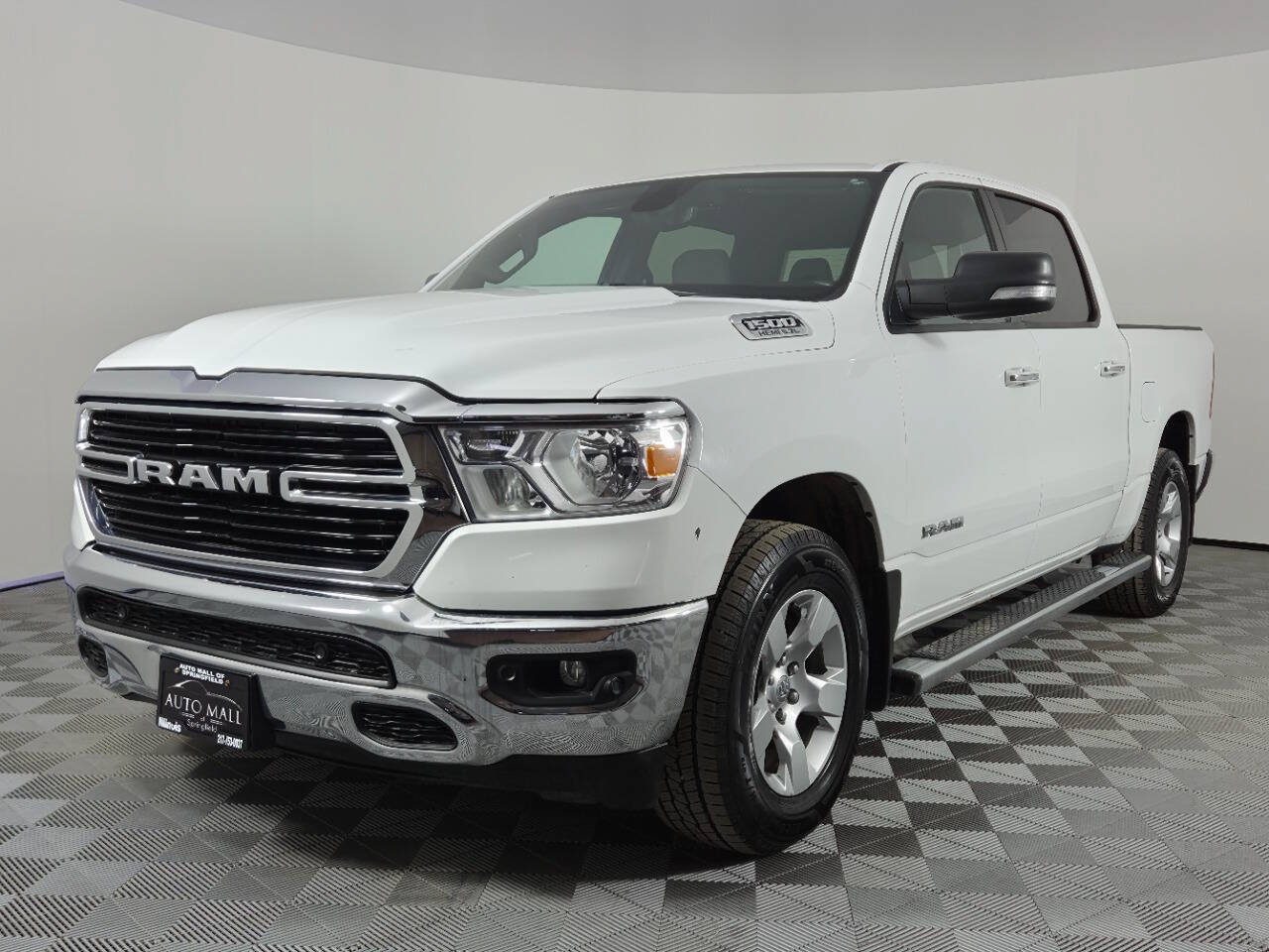 Used 2019 RAM 1500 Big Horn AWD/4WD image 3