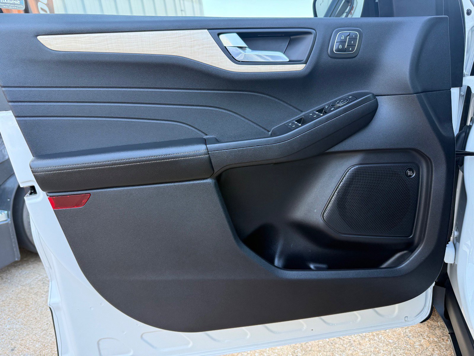 Used 2022 Ford Escape Titanium w/ Titanium Elite Package image 7