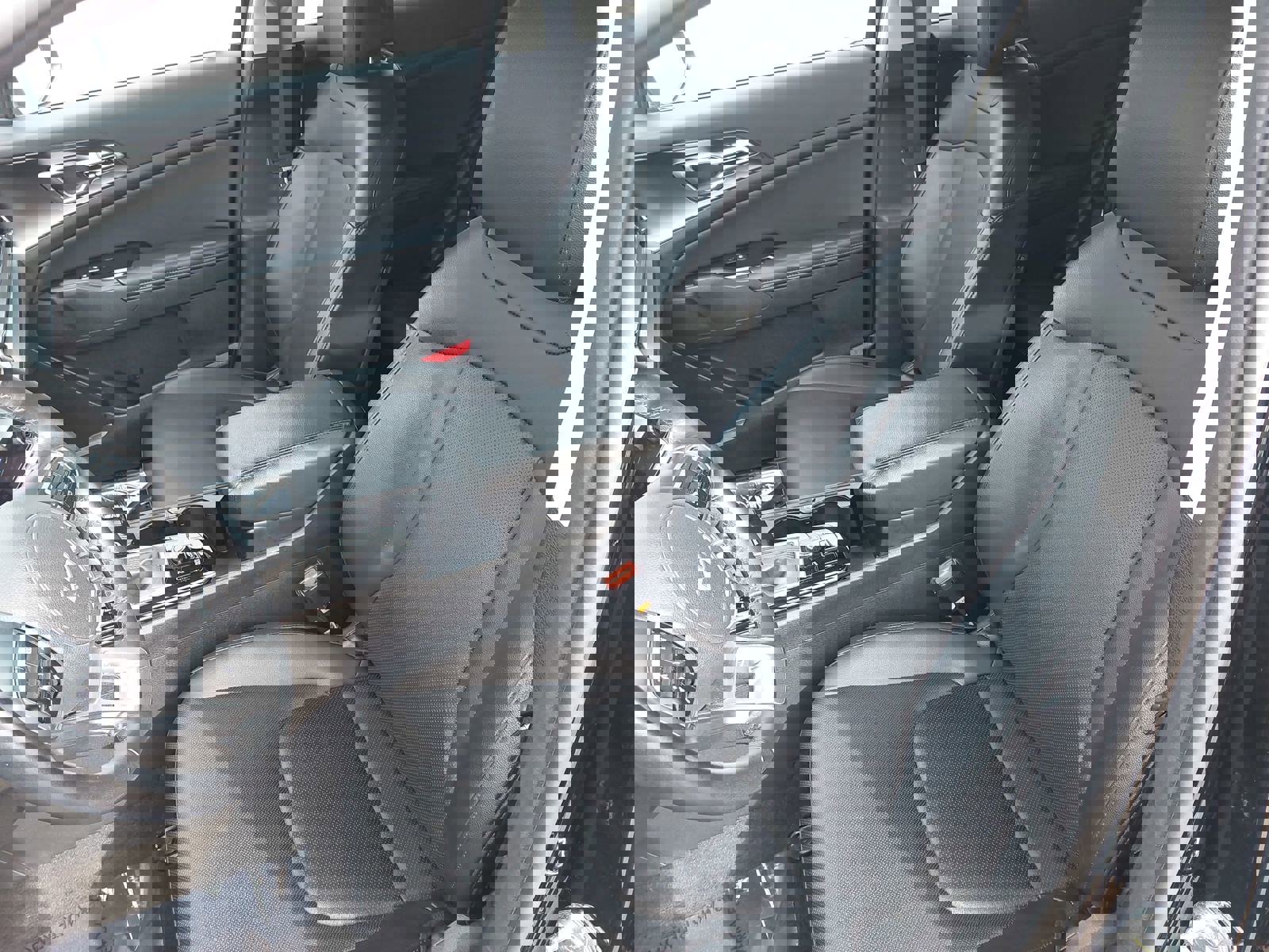 Used 2023 Kia Sportage EX image 15