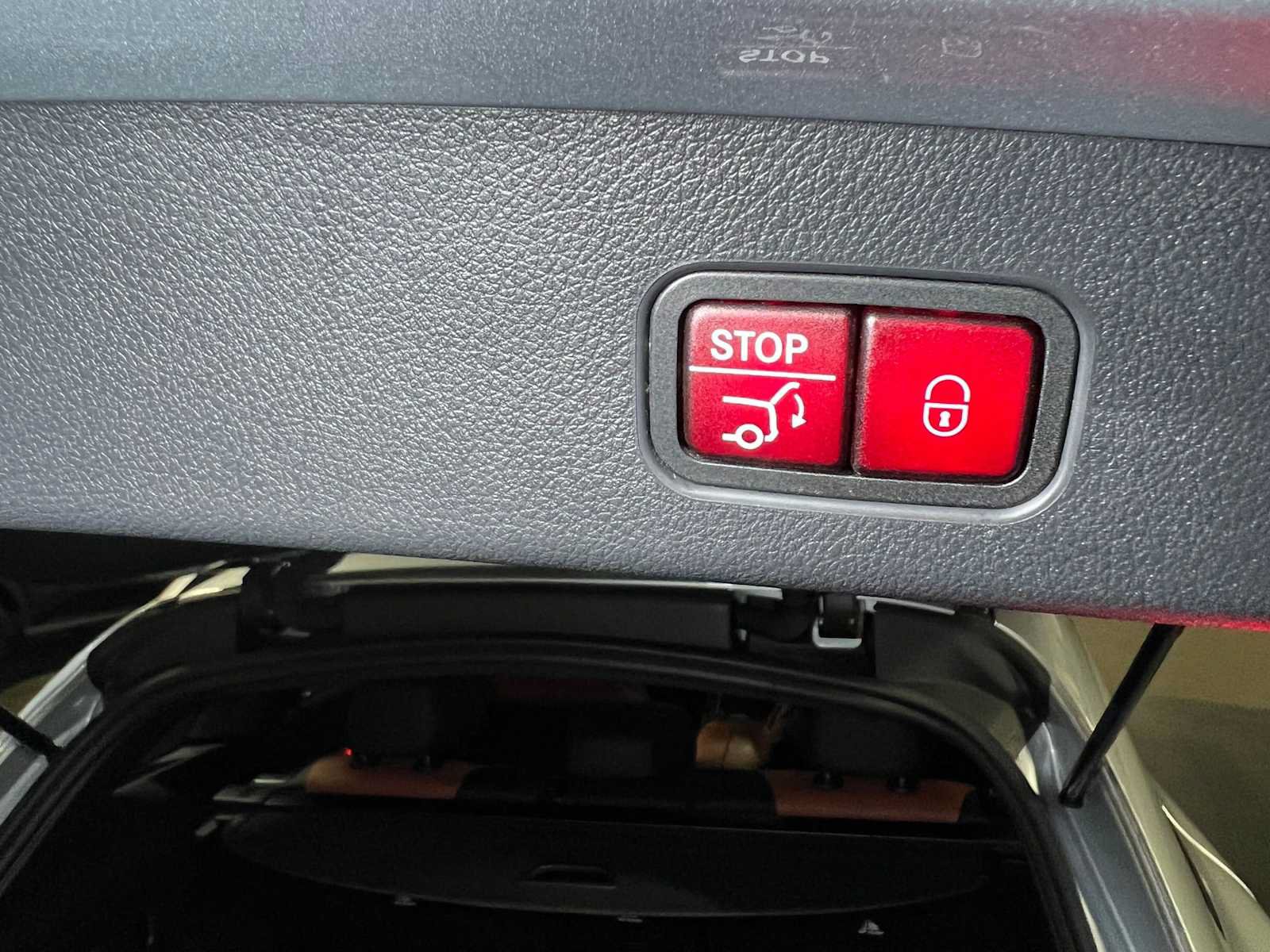 Used 2023 Mercedes-Benz GLC 300 4MATIC image 18