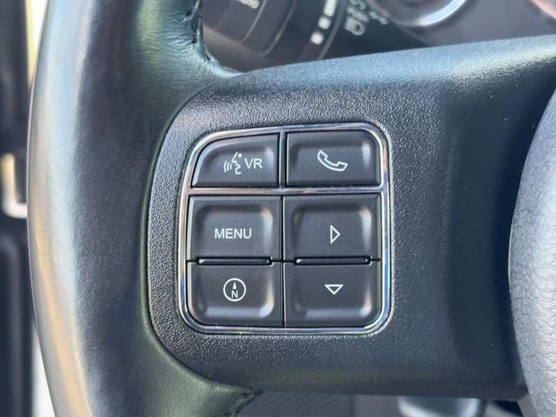 Used 2017 Jeep Wrangler Unlimited Rubicon w/ Connectivity Group image 12