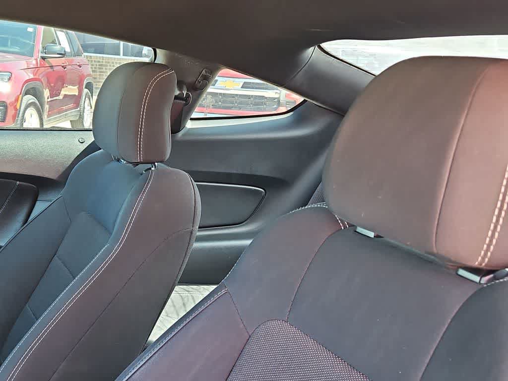 Used 2017 Ford Mustang Coupe RWD image 23