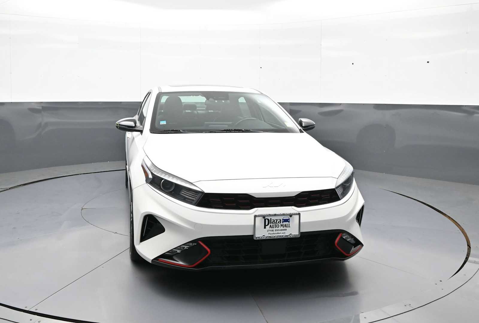 Used 2023 Kia Forte GT-Line w/ GT-Line Premium Package FWD image 2