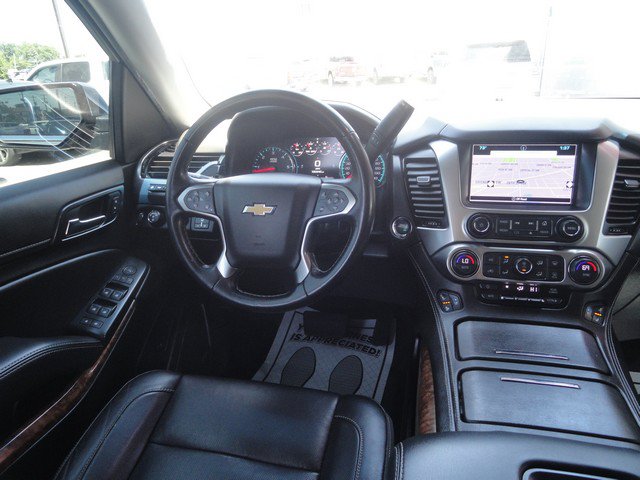 Used 2020 Chevrolet Suburban Premier w/ Premier 6.2L Value Package AWD/4WD image 15