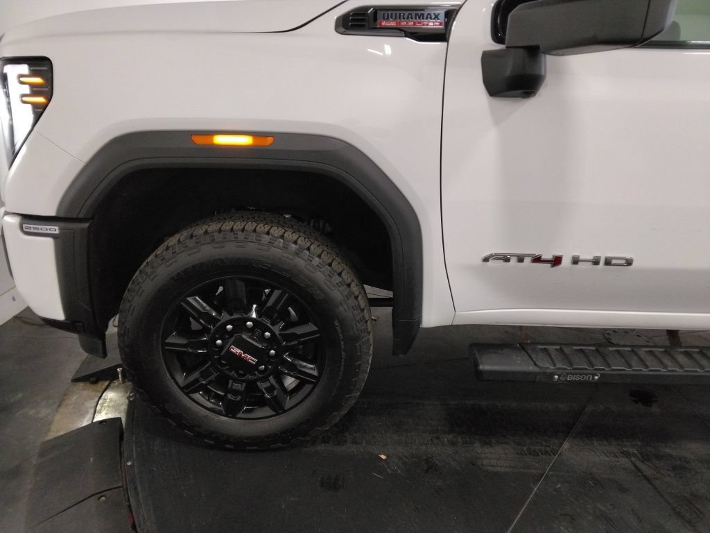 Used 2025 GMC Sierra 2500 AT4 AWD/4WD image 44