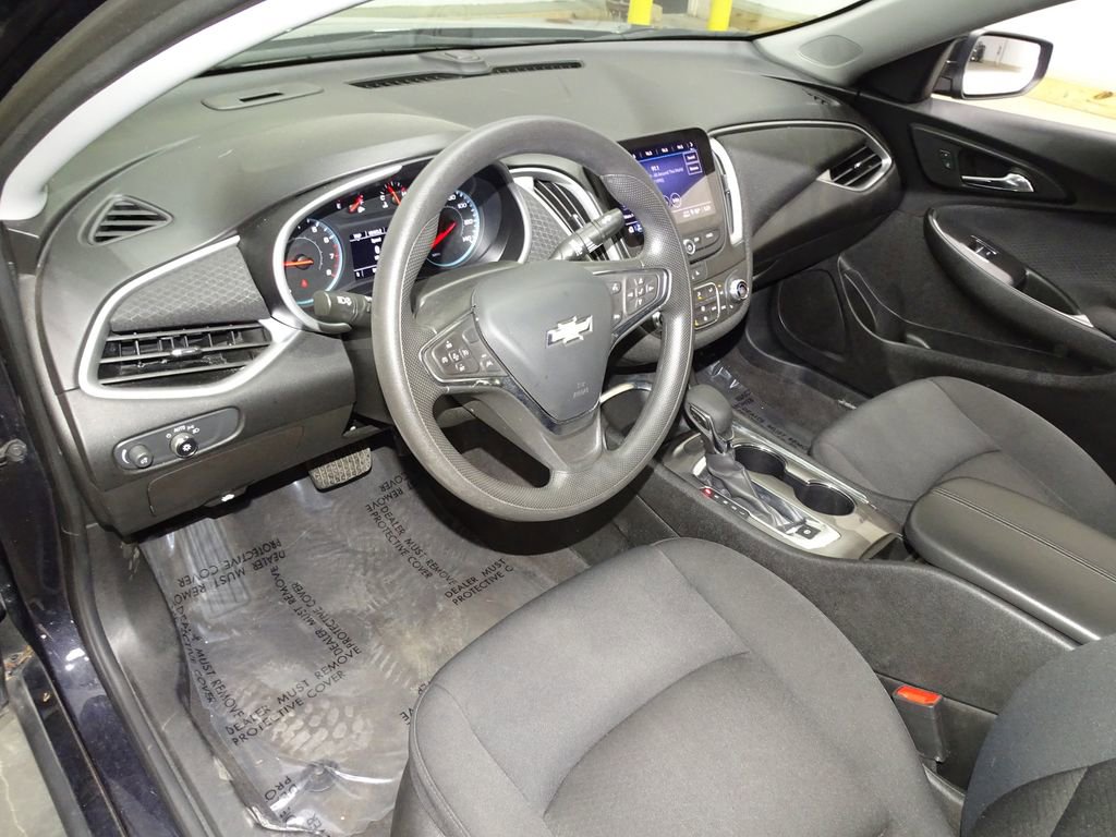 Used 2023 Chevrolet Malibu LT FWD image 22
