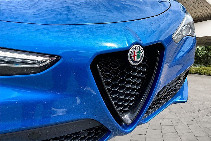 Used 2021 Alfa Romeo Stelvio Sprint w/ Nero Edizione AWD/4WD image 23