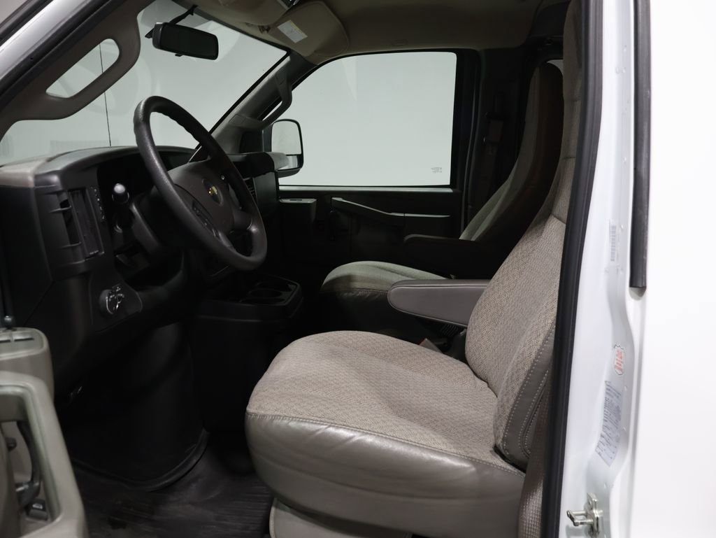 Used 2023 Chevrolet Express 3500 LS image 10
