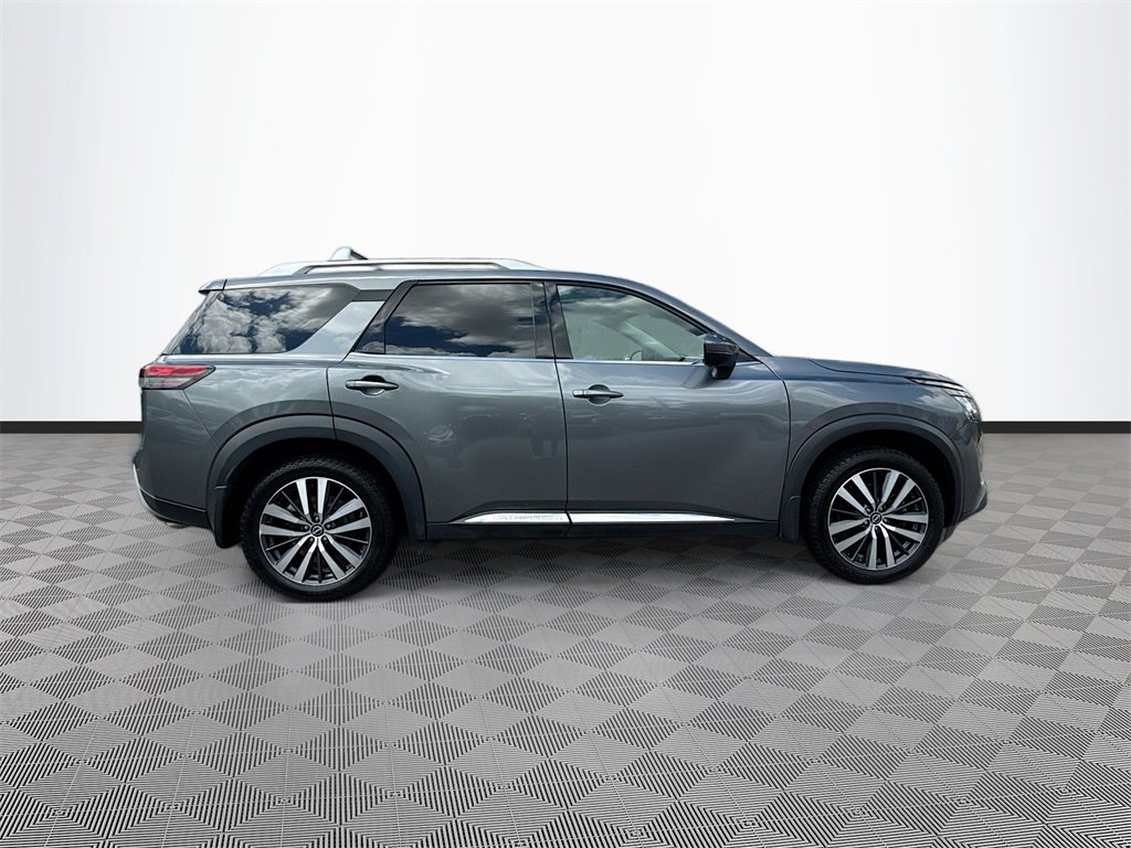 Used 2022 Nissan Pathfinder Platinum w/ Cargo Package image 5