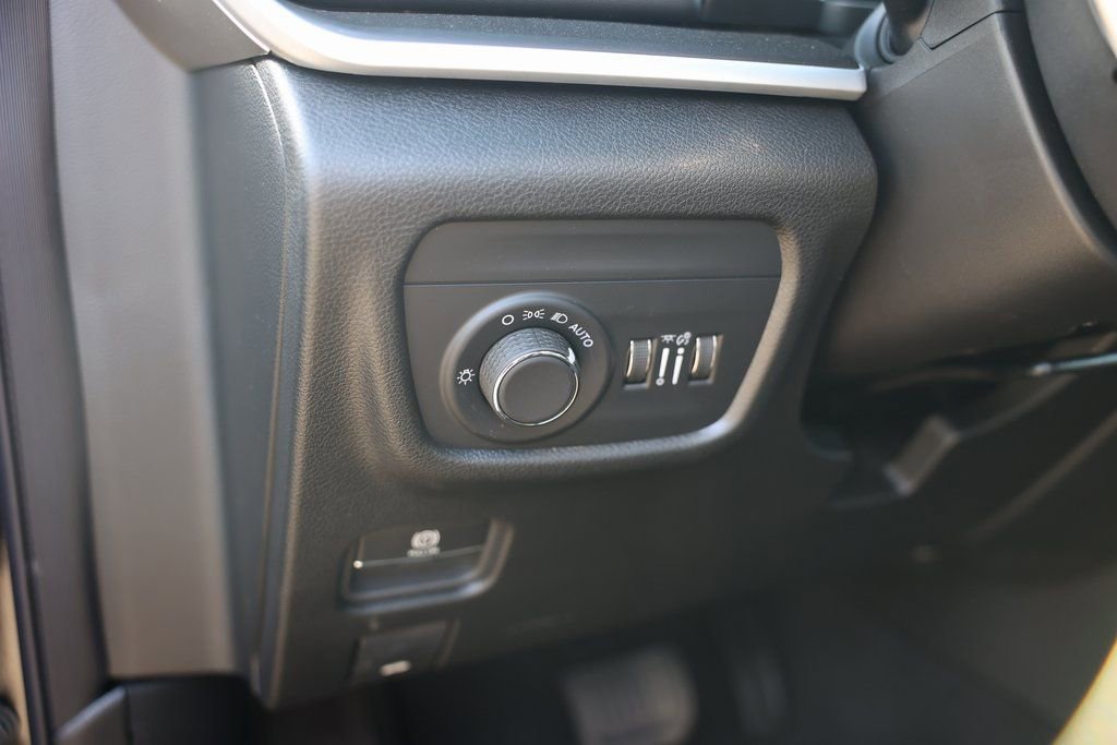 New 2025 Jeep Grand Cherokee Laredo X w/ Trailer Tow Package image 17