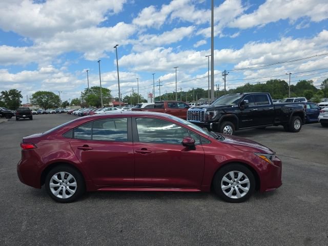 Certified 2024 Toyota Corolla LE FWD image 3