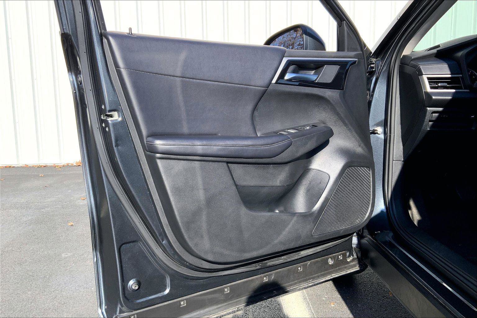 Used 2024 Mitsubishi Outlander SE image 21