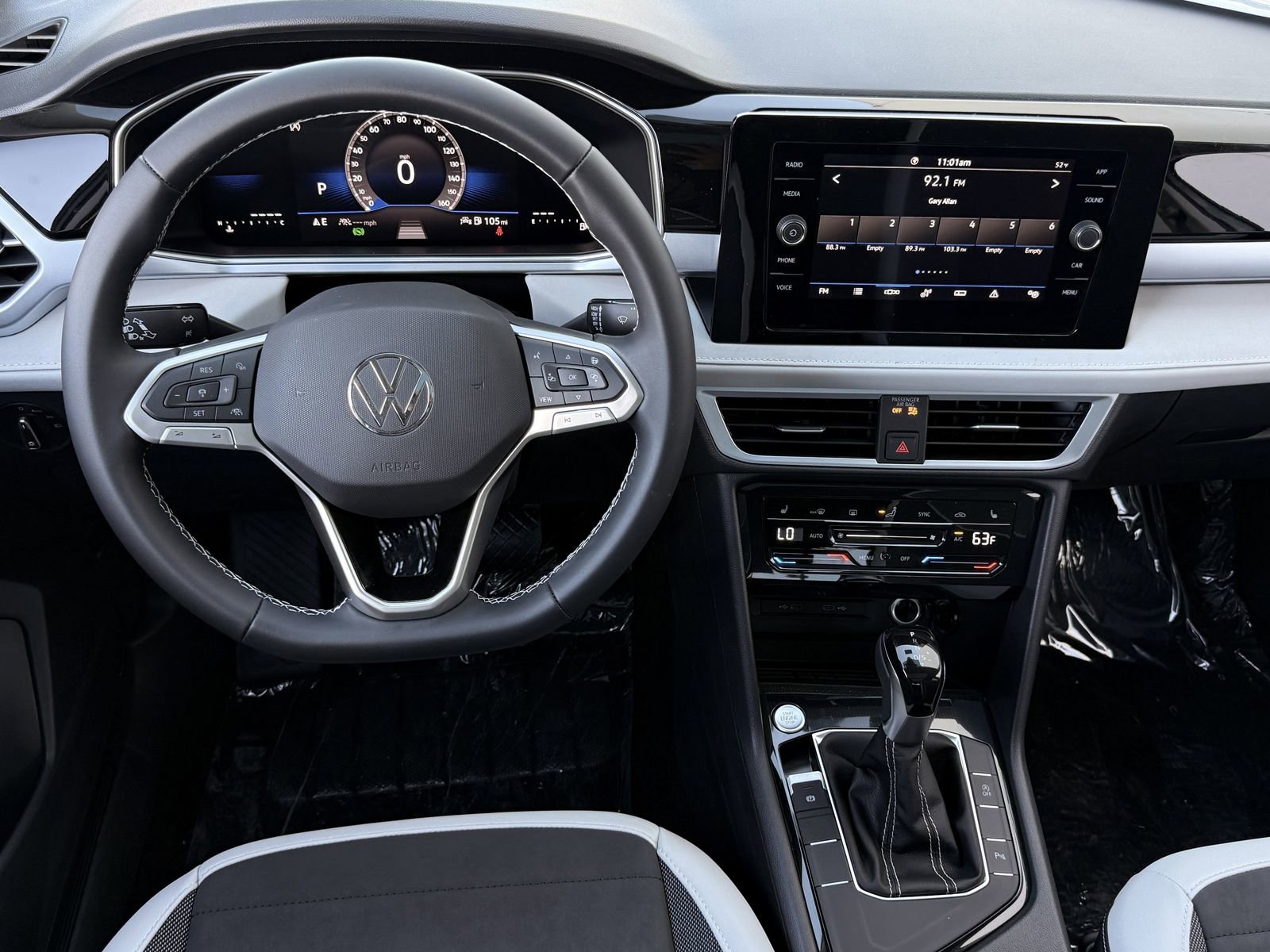 New 2026 Volkswagen Taos SE FWD image 13