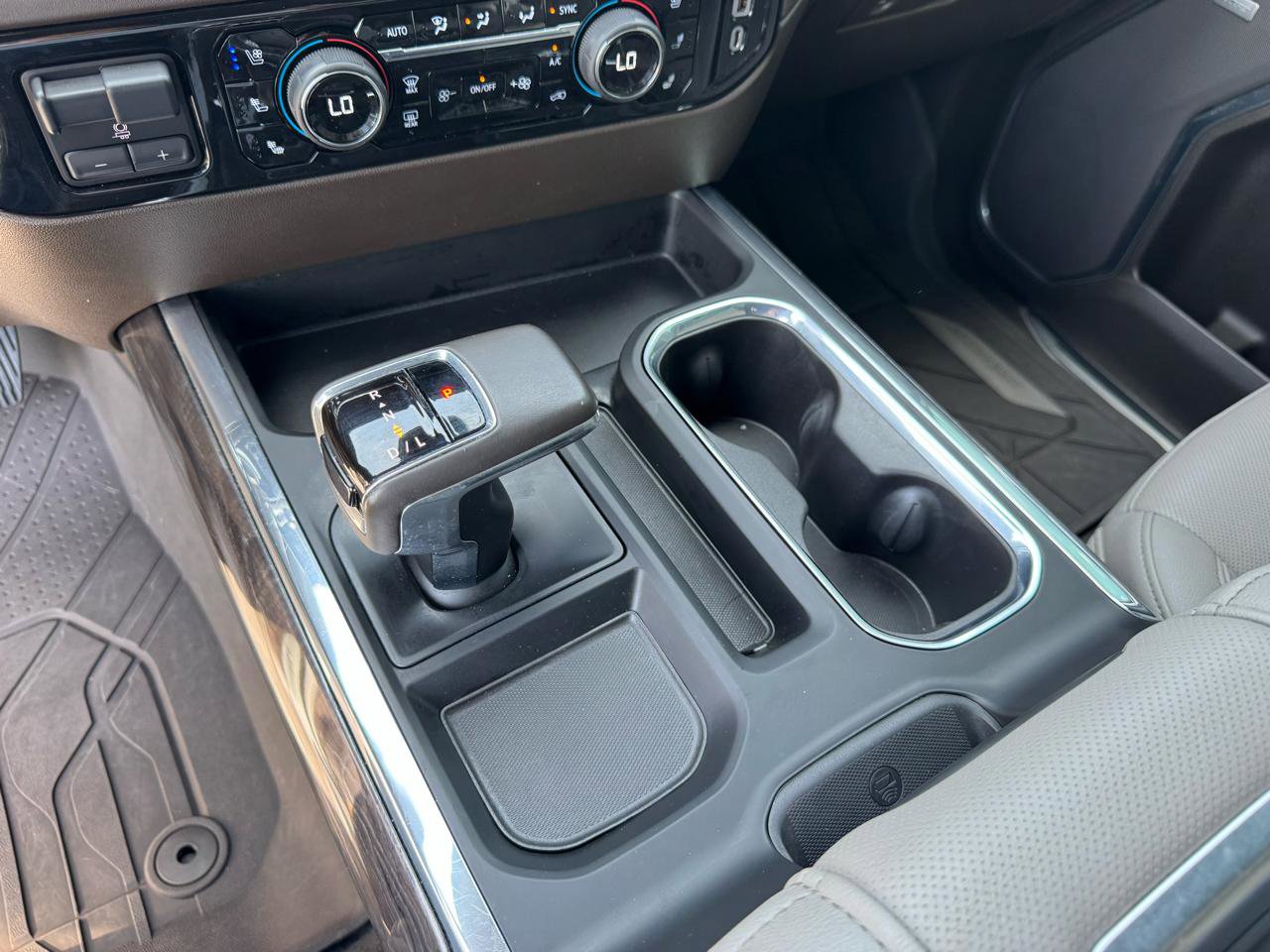 Used 2022 Chevrolet Silverado 1500 LTZ w/ Technology Package AWD/4WD image 35