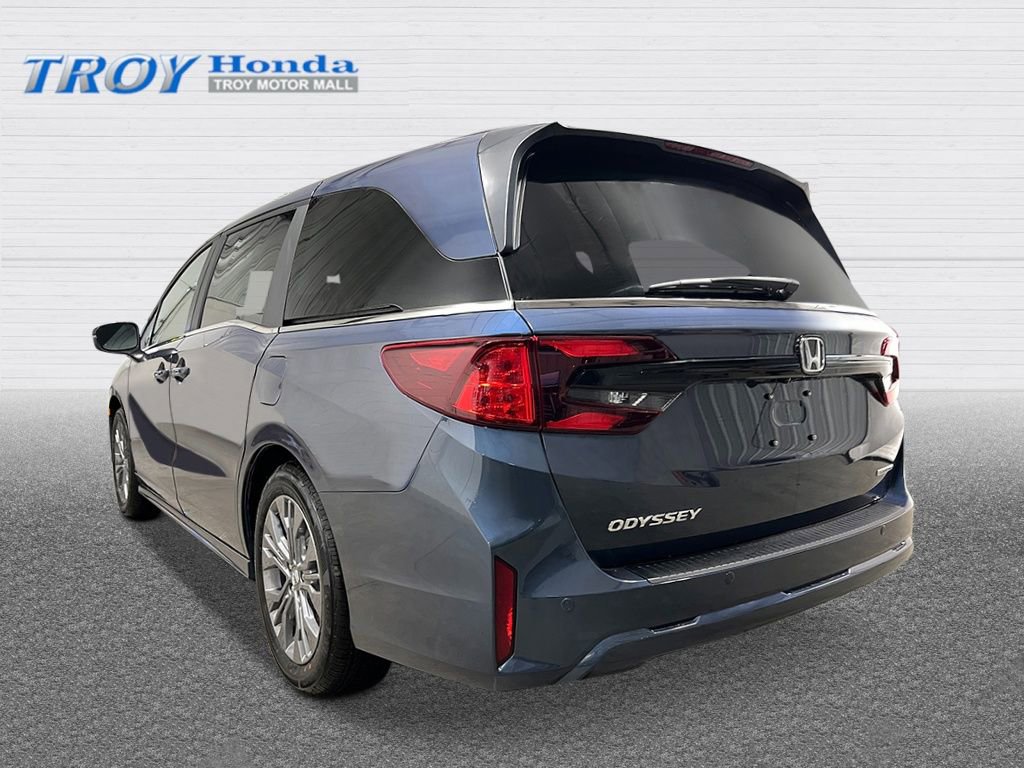 New 2026 Honda Odyssey Touring image 3