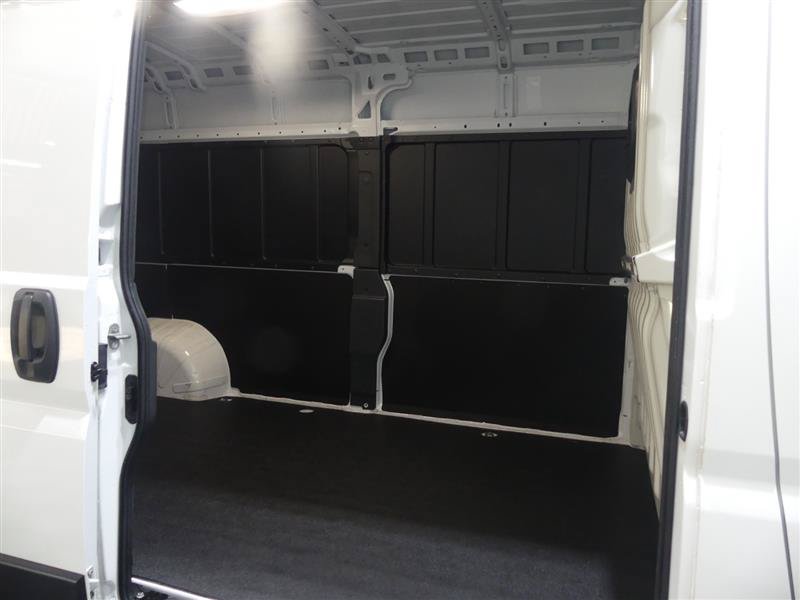 Used 2025 RAM ProMaster 2500 w/ Convenience Group FWD image 21