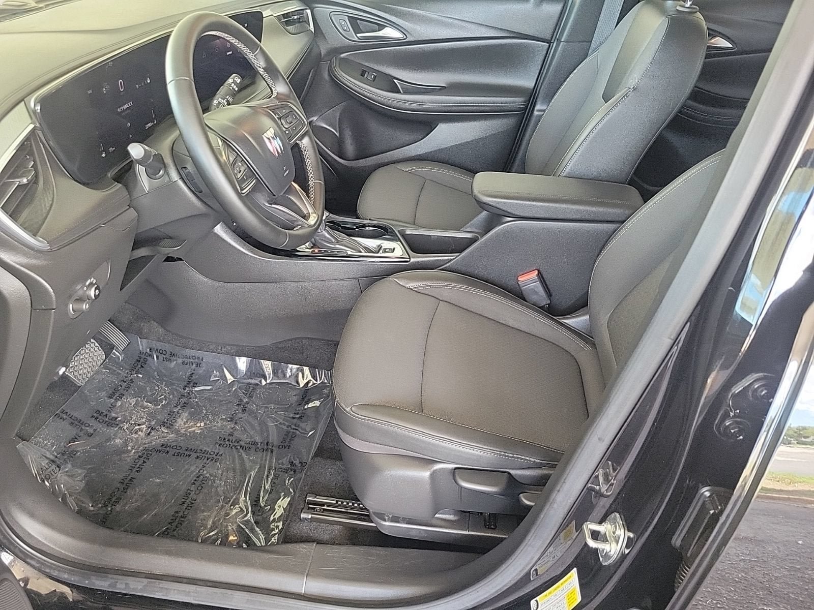 Used 2024 Buick Encore GX Preferred AWD/4WD image 11