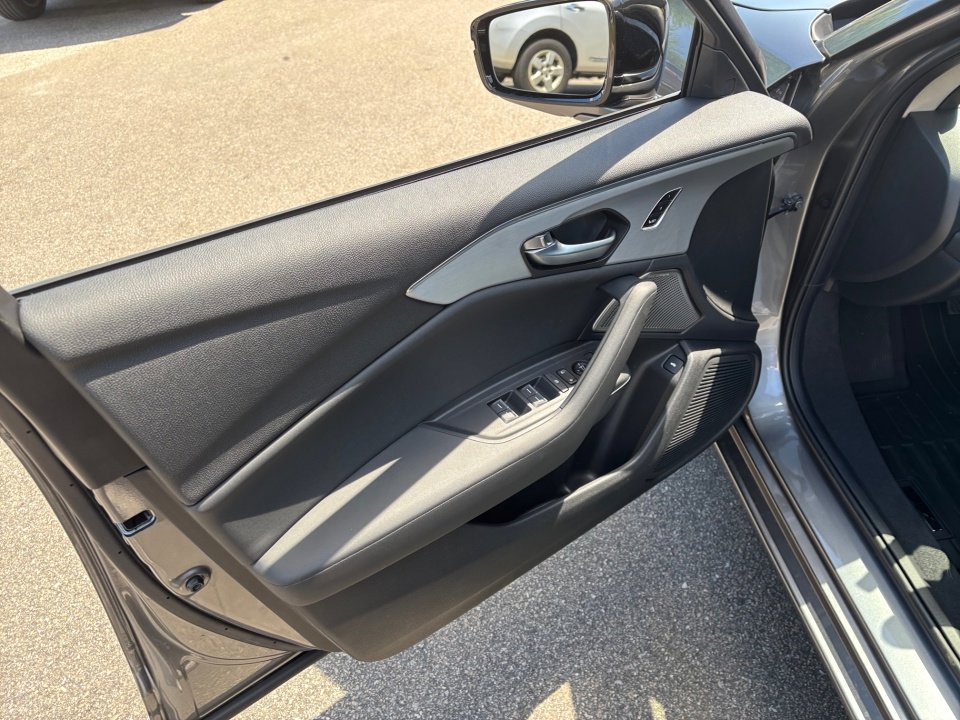 Certified 2025 Acura TLX w/ Technology Package FWD image 32