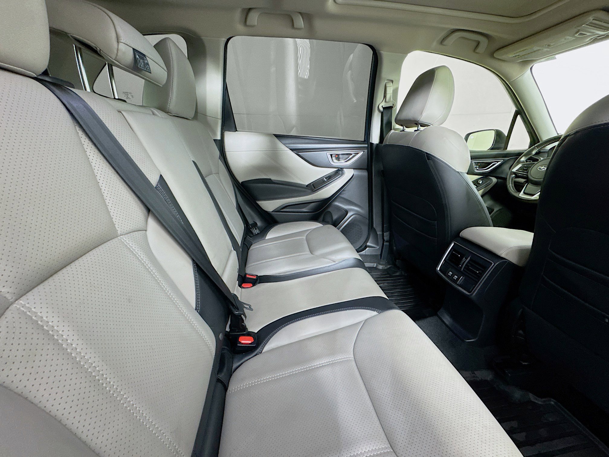 Used 2023 Subaru Forester Limited w/ Popular Package #2 AWD/4WD image 26