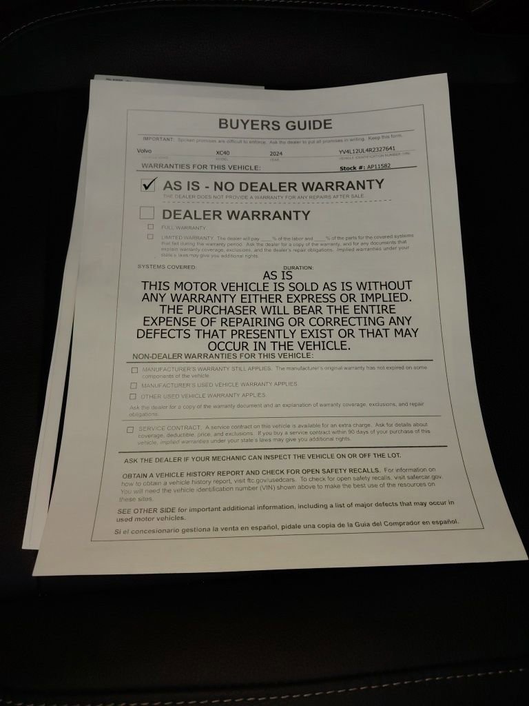 Used 2024 Volvo XC40 B5 Plus image 14