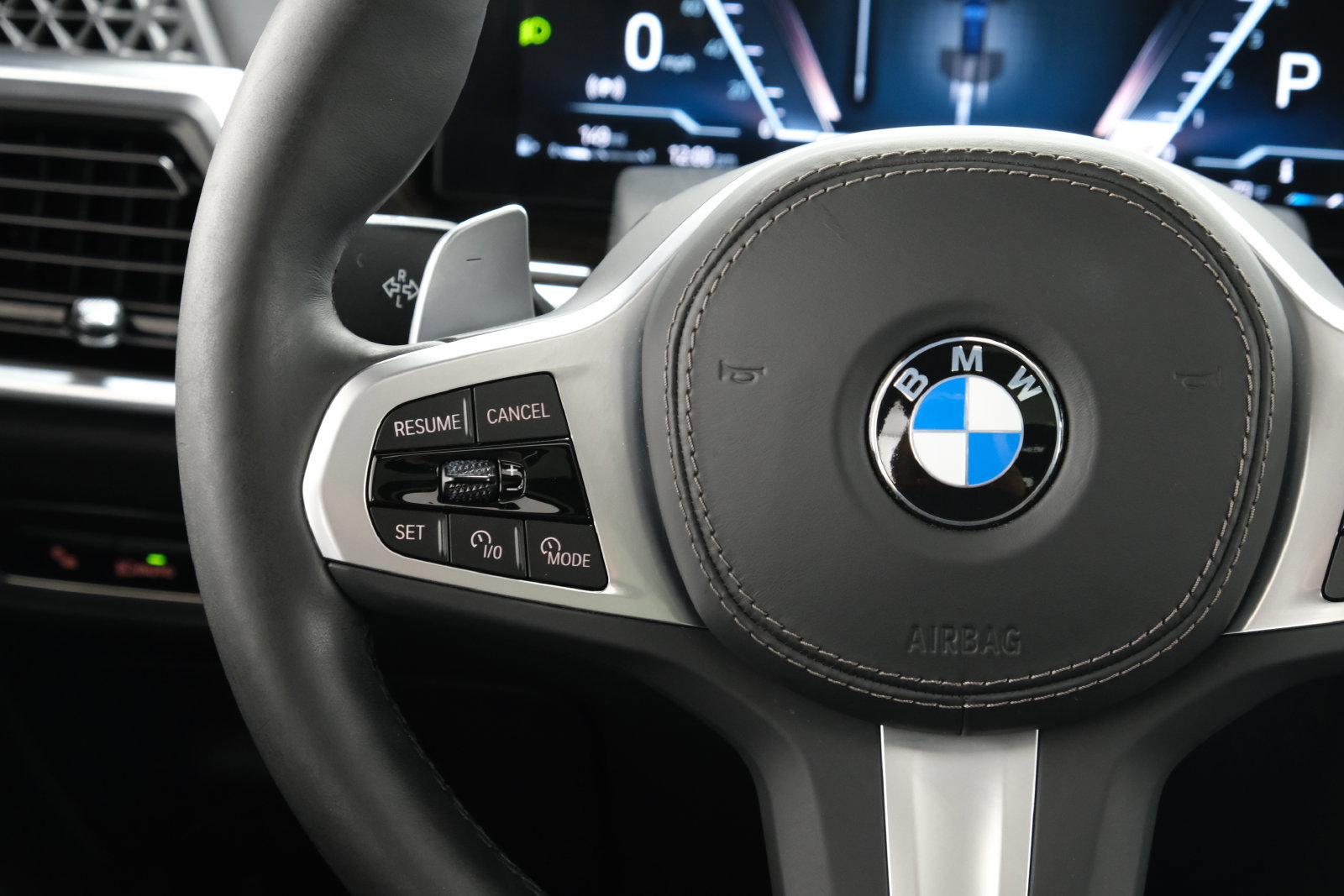 Used 2025 BMW X7 xDrive40i w/ M Sport Package AWD/4WD image 12