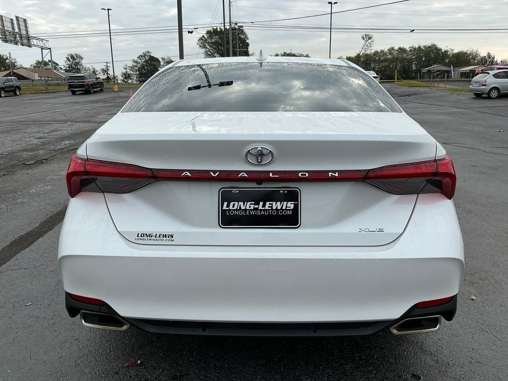 Used 2019 Toyota Avalon image 5