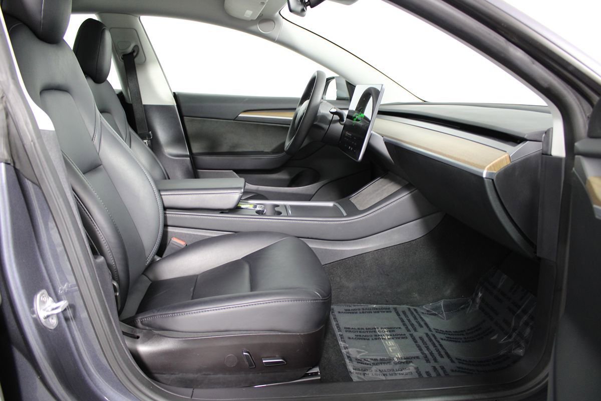 Used 2023 Tesla Model 3 Standard Range image 11