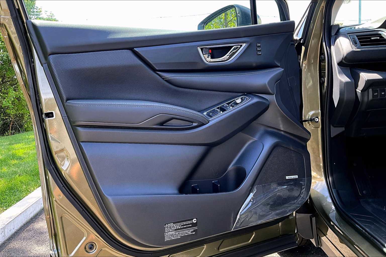 New 2025 Subaru Ascent Limited image 10