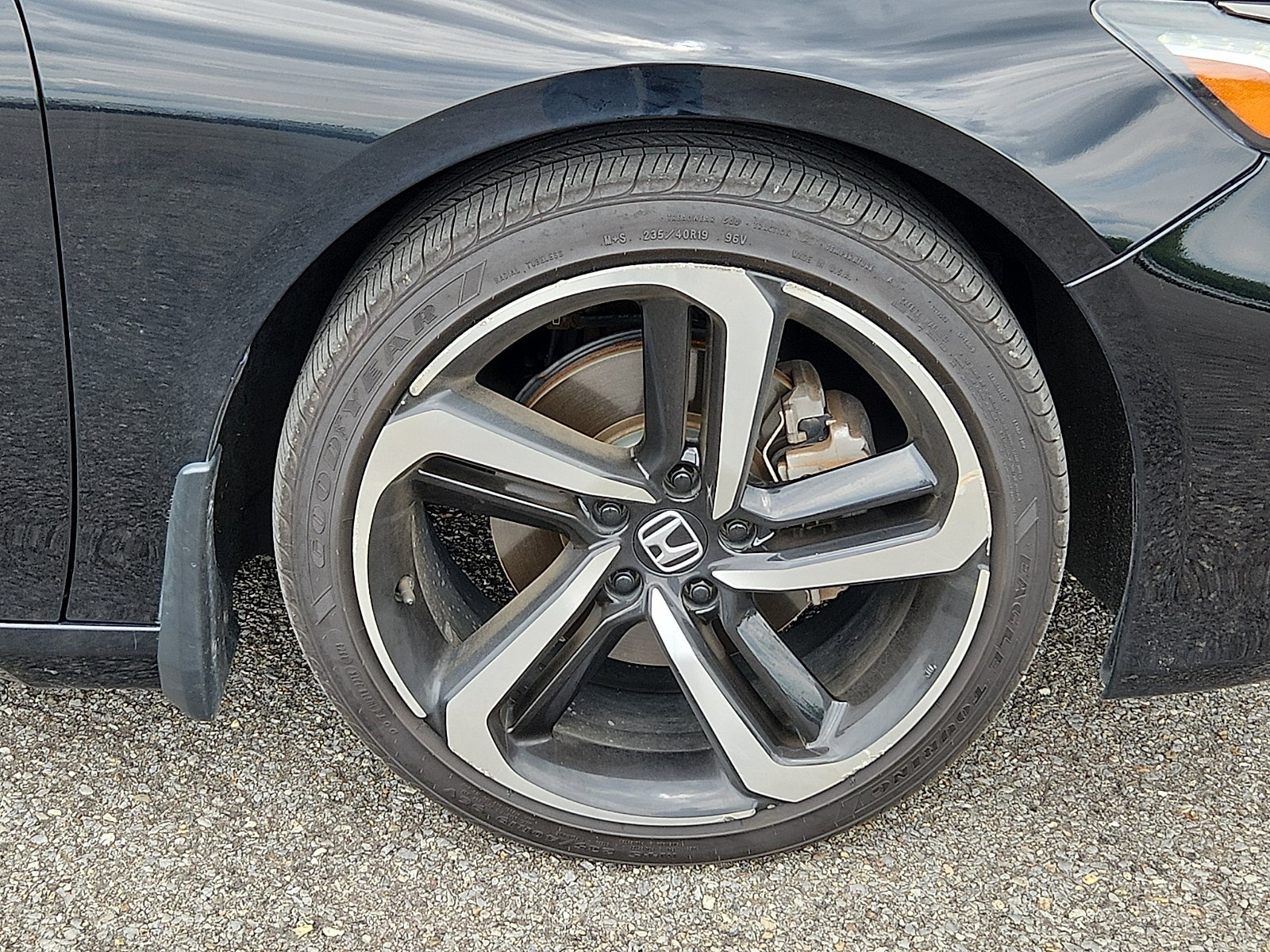 Used 2018 Honda Accord Sport image 8