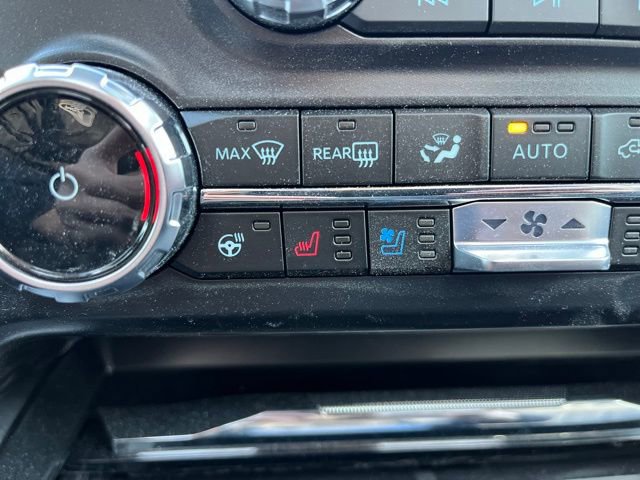 New 2026 Ford F250 Lariat w/ Black Appearance Package image 11