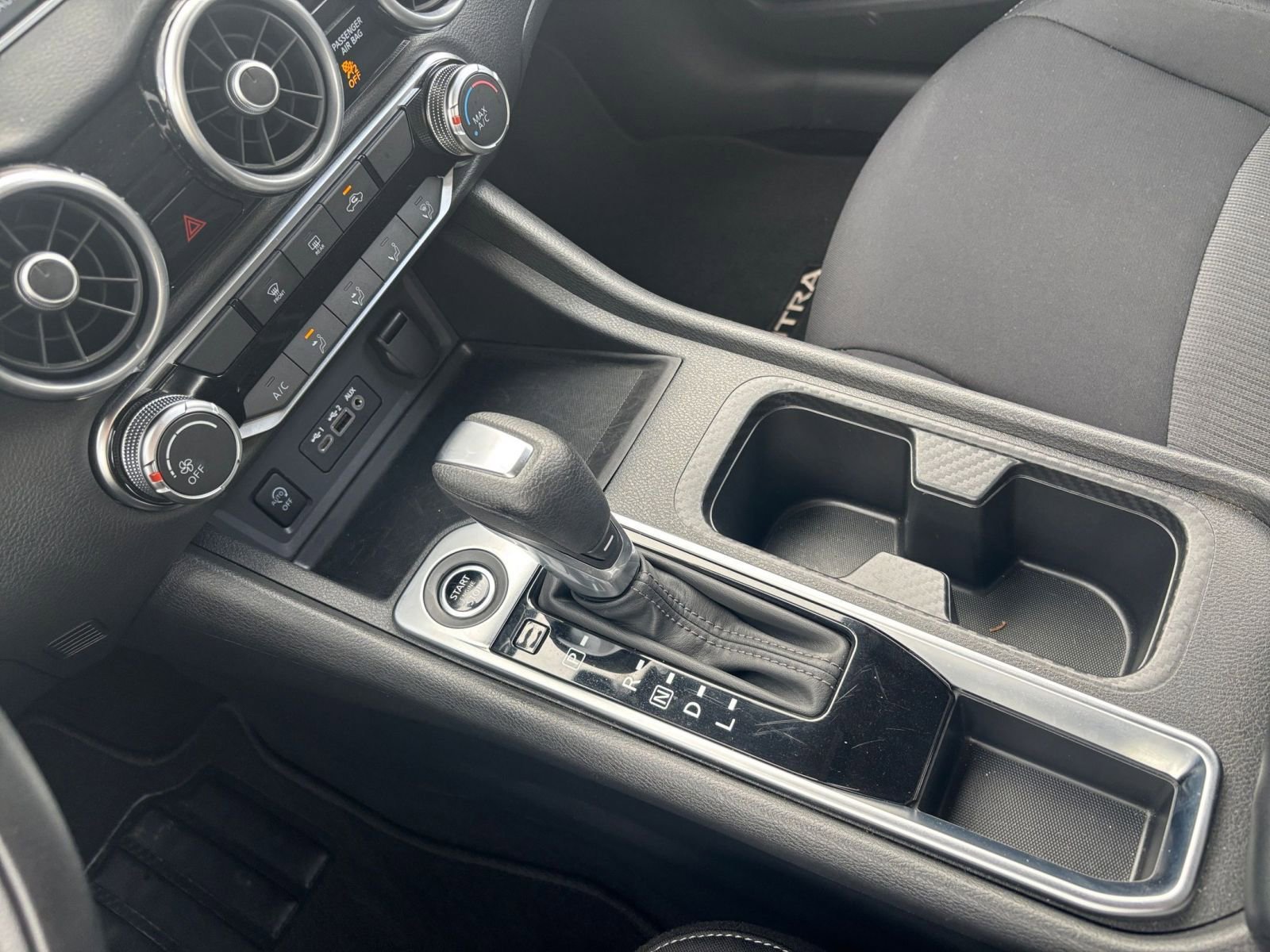 Used 2025 Nissan Sentra SV image 39